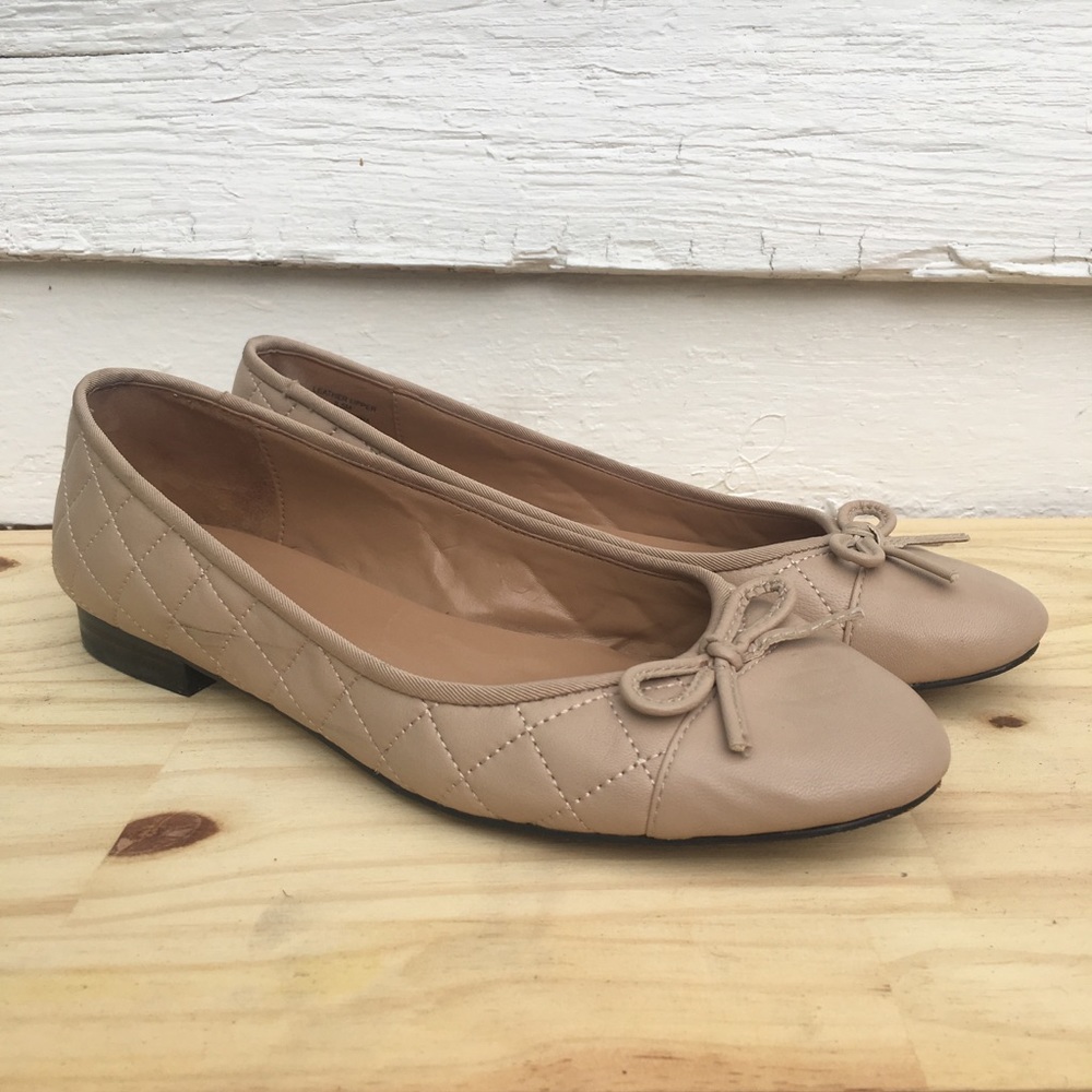 Talbots sz 8.5 cream quilted ballet flats